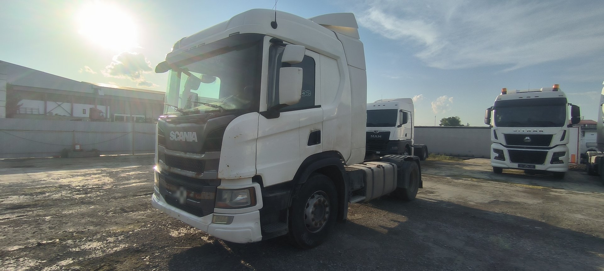 SCANIA P 4x2 Седельный тягач — Москва