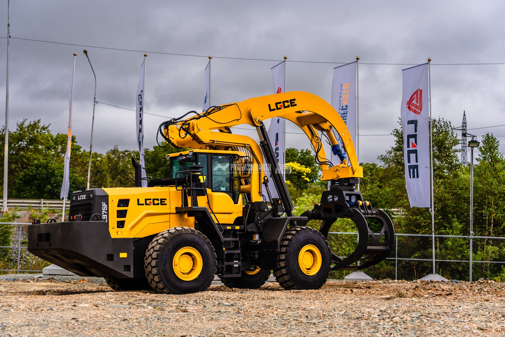Погрузчик фронтальный LGCE L975F HIGH-LIFT — новая техника в лизинг