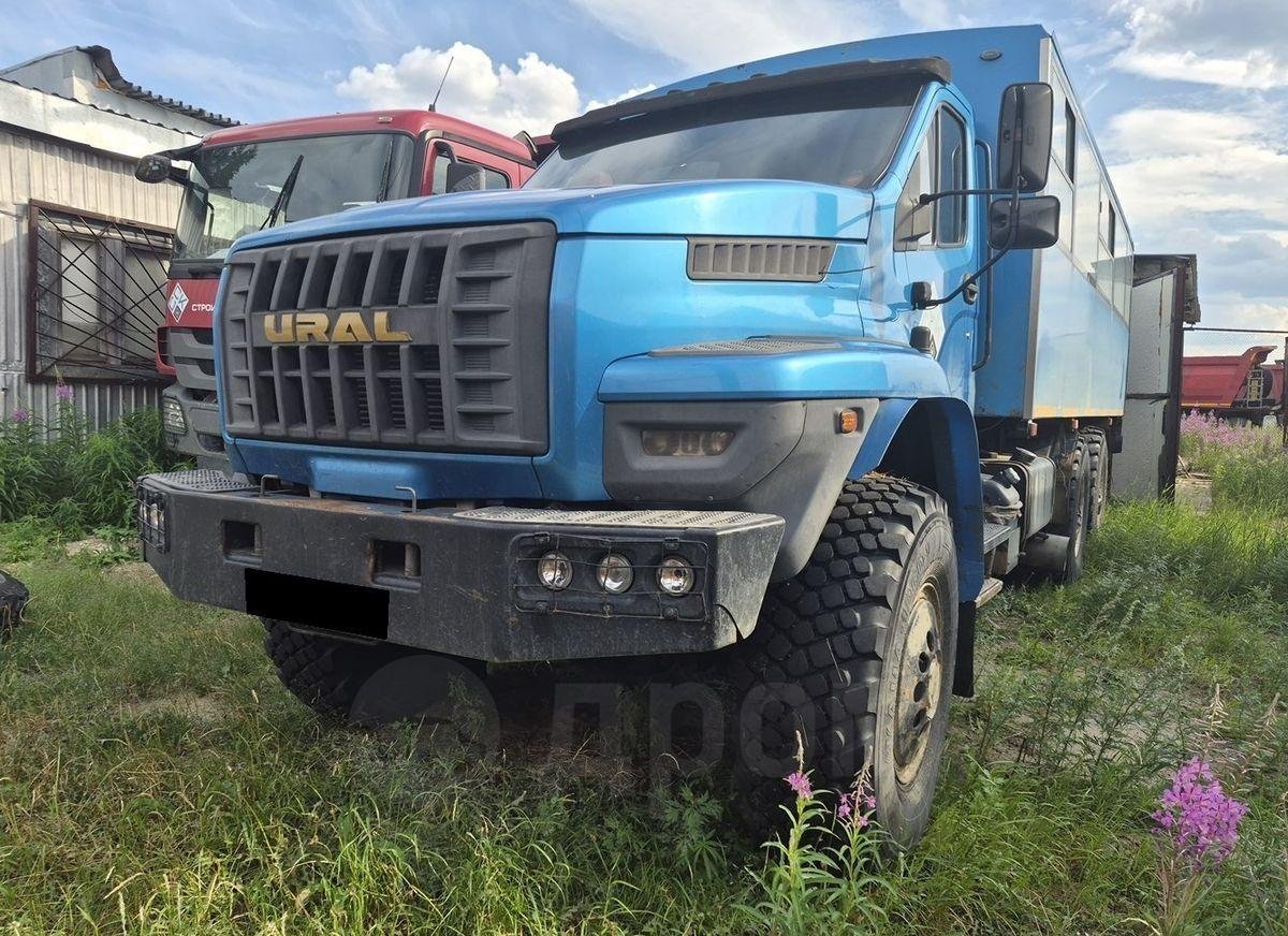 Вахтовый автобус Урал 3255-5013-71 — Новый Уренгой