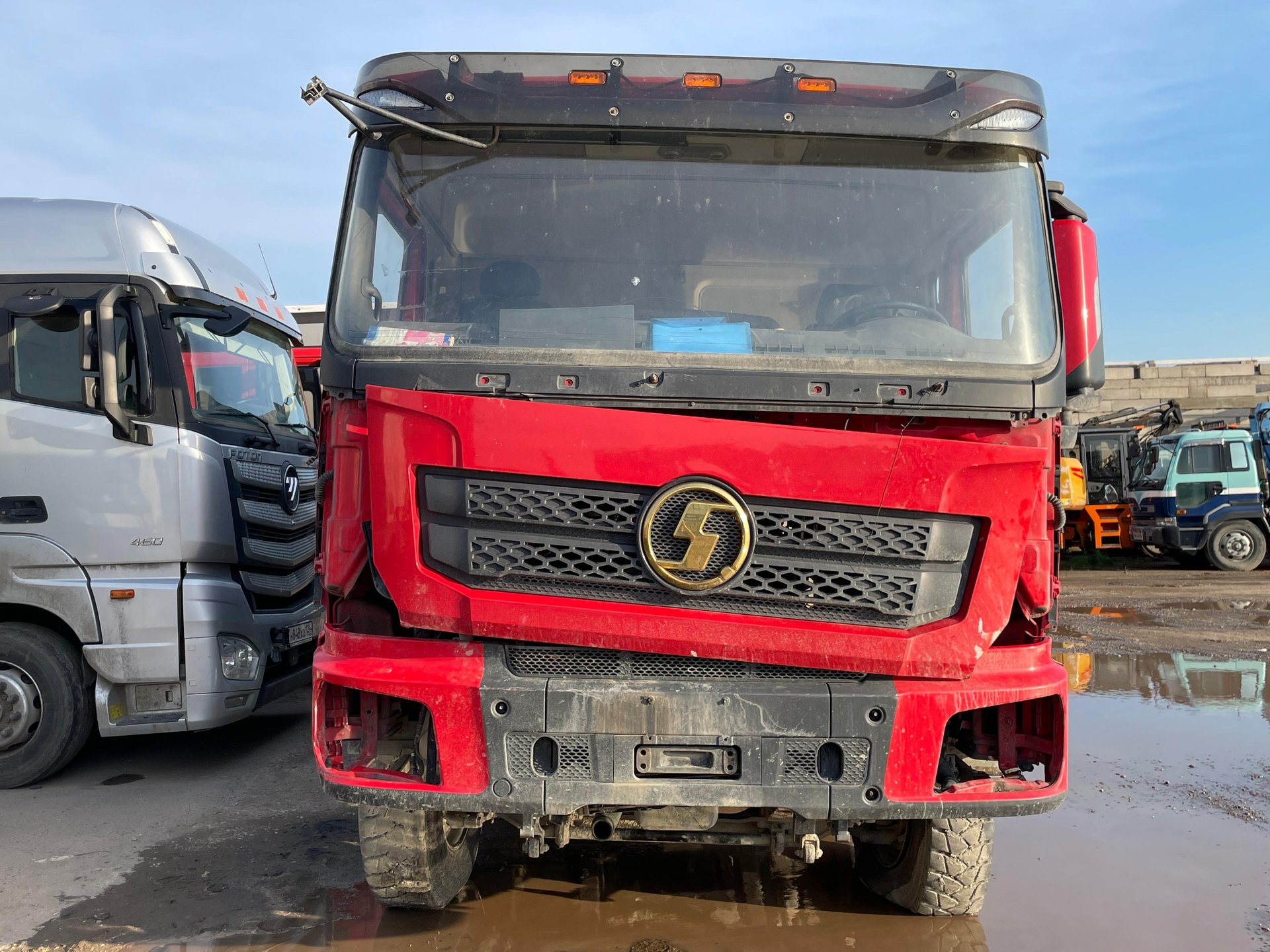 Shacman (Shaanxi) SX* 8x4 Самосвал — Красноярский край