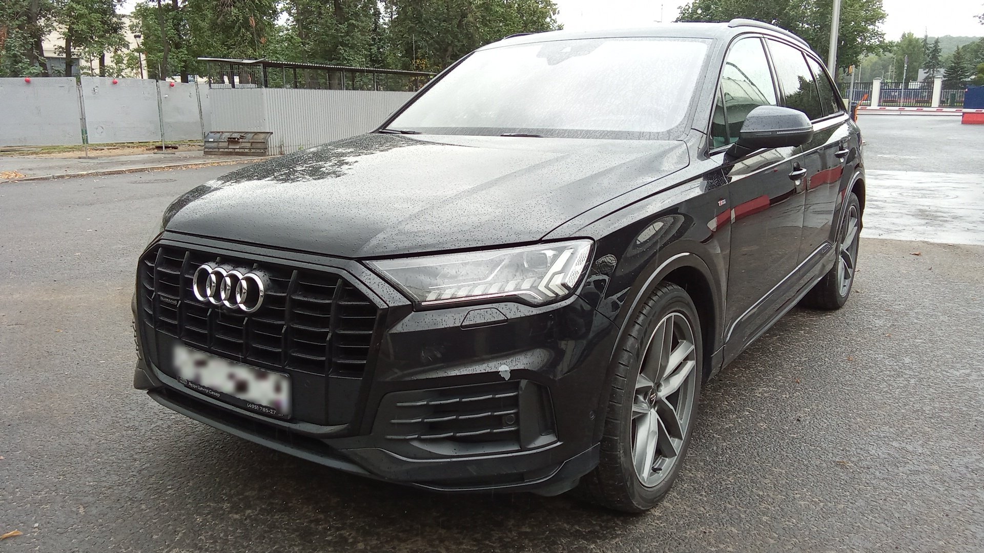AUDI Q7 — Москва