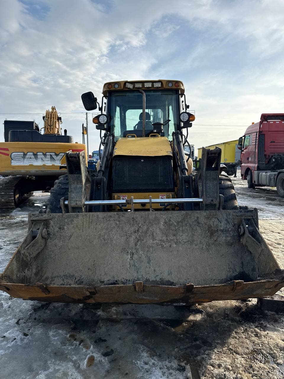 BIZON 4CX Экскаватор-погрузчик — Краснодар