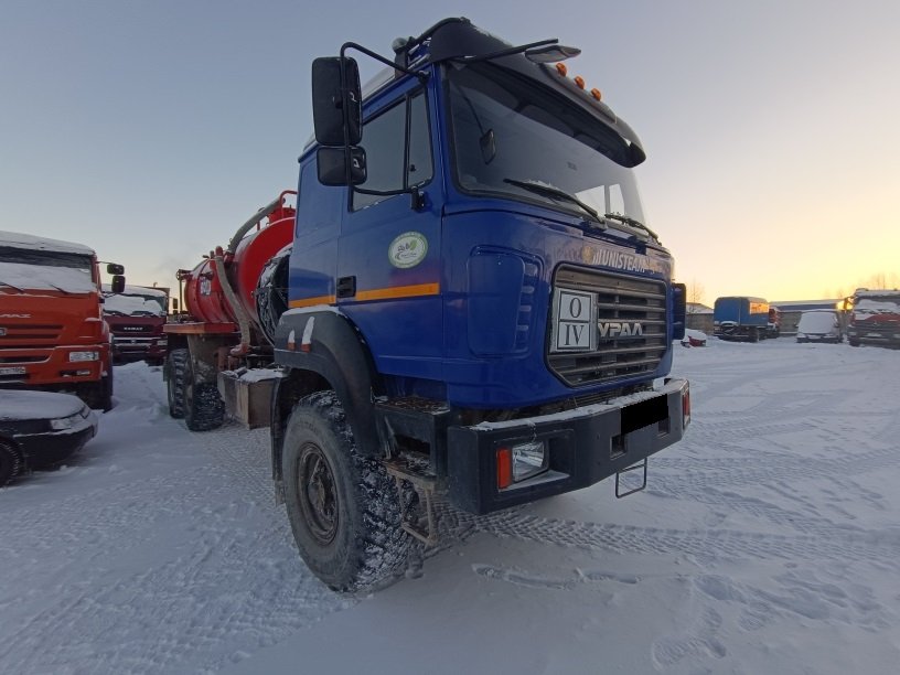 Автоцистерна нефтепромысловая АКН-10 ОД (ДОПОГ) на шасси Урал 4320-4972-80Е5 (7098AN-10) — Нижневартовск