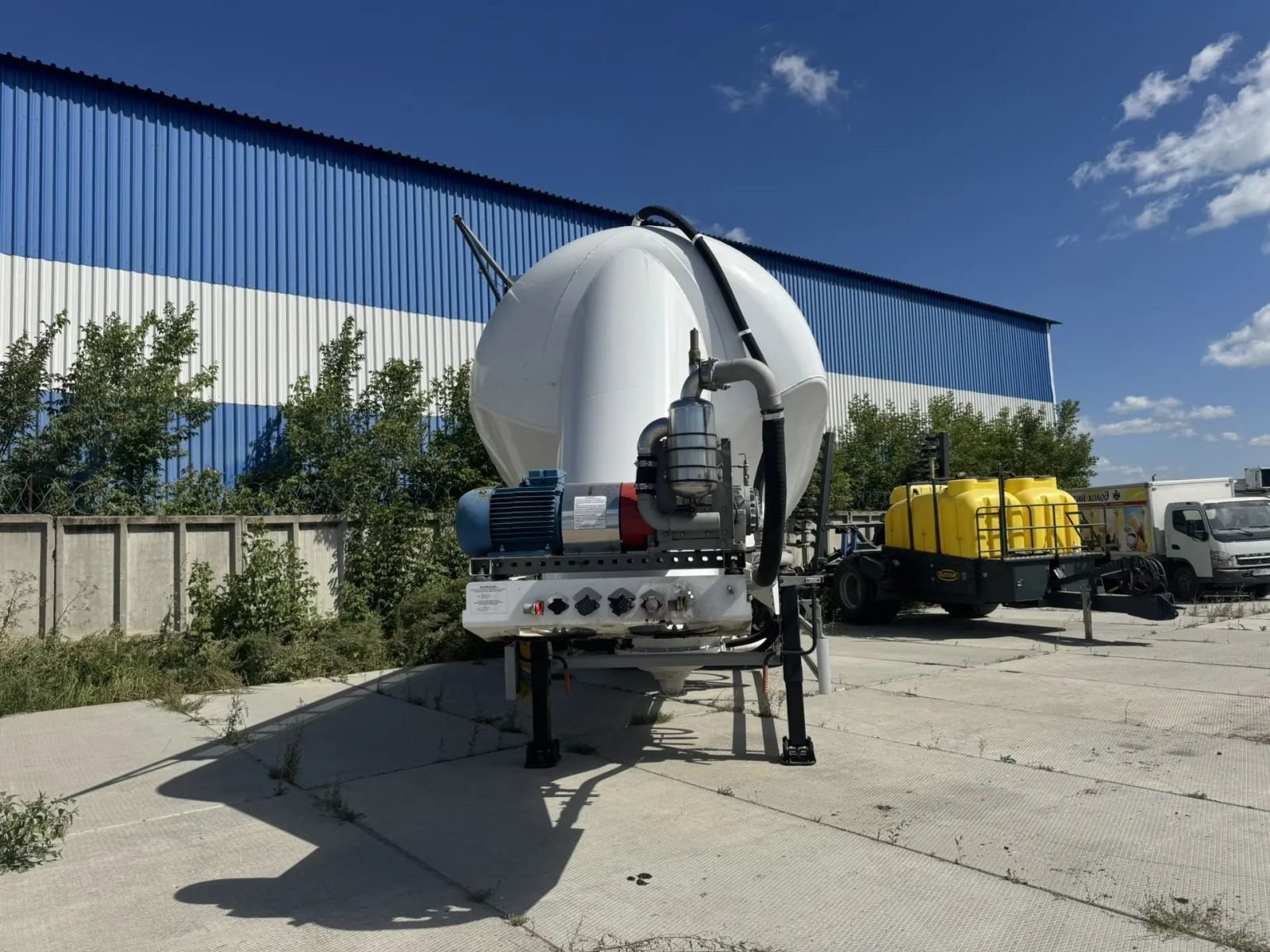 Полуприцеп-цистерна СЕСПЕЛЬ SF3U — Новосибирск