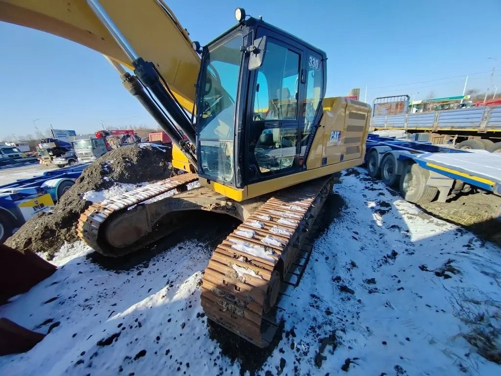 CATERPILLAR 330 Экскаватор — Артём