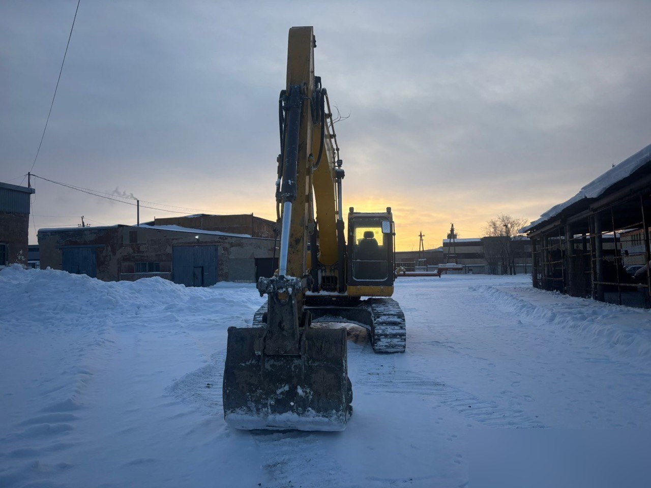 SHANTUI Экскаватор SE220LC — Новоалтайск