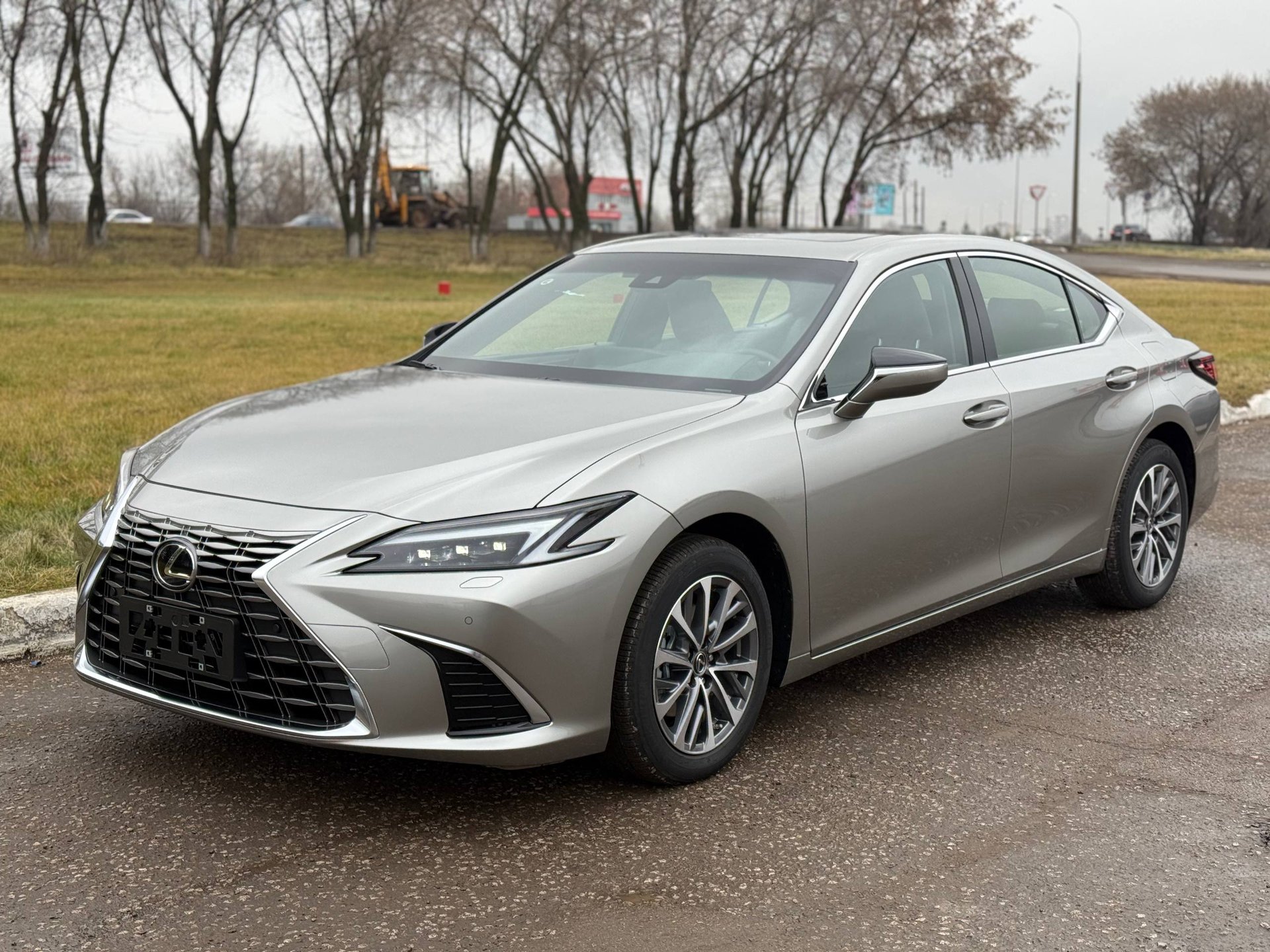 Lexus ES 200 Premium — новая техника в лизинг