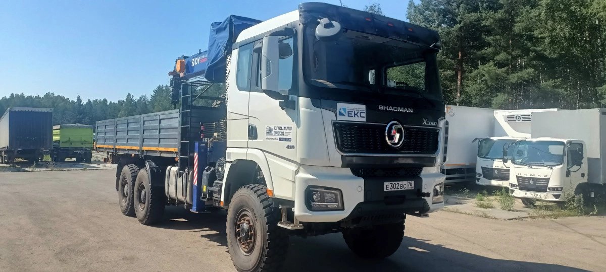 Автомобиль бортовой с КМУ SHACMAN SX32586V385 — Нижний Новгород