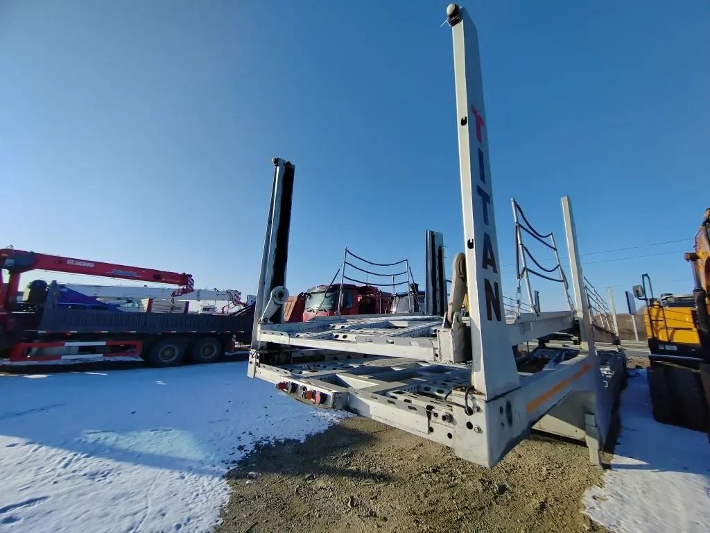 TITAN 226A2* Полуприцеп автовоз — Артём