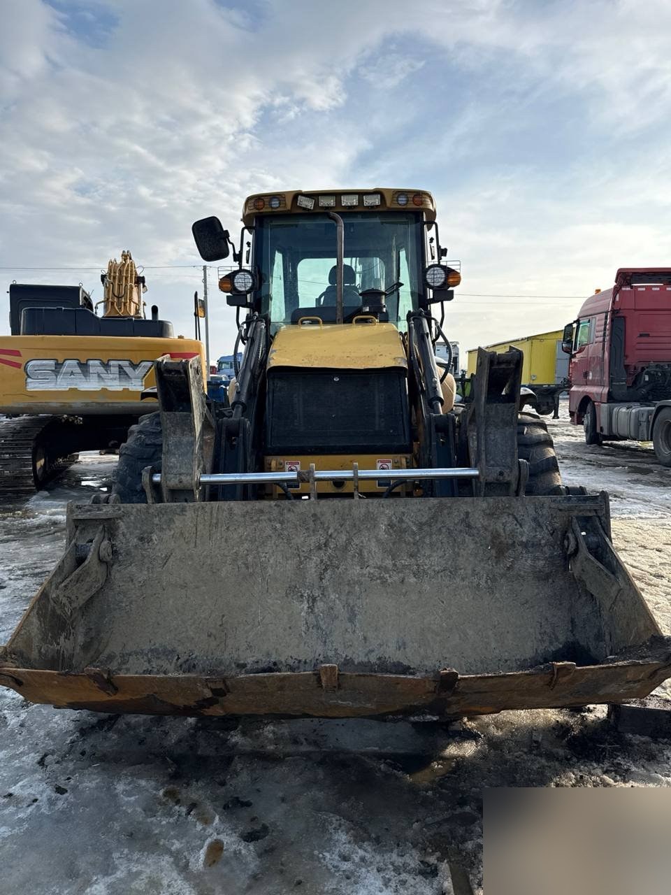 BIZON 4CX Экскаватор-погрузчик — Краснодар