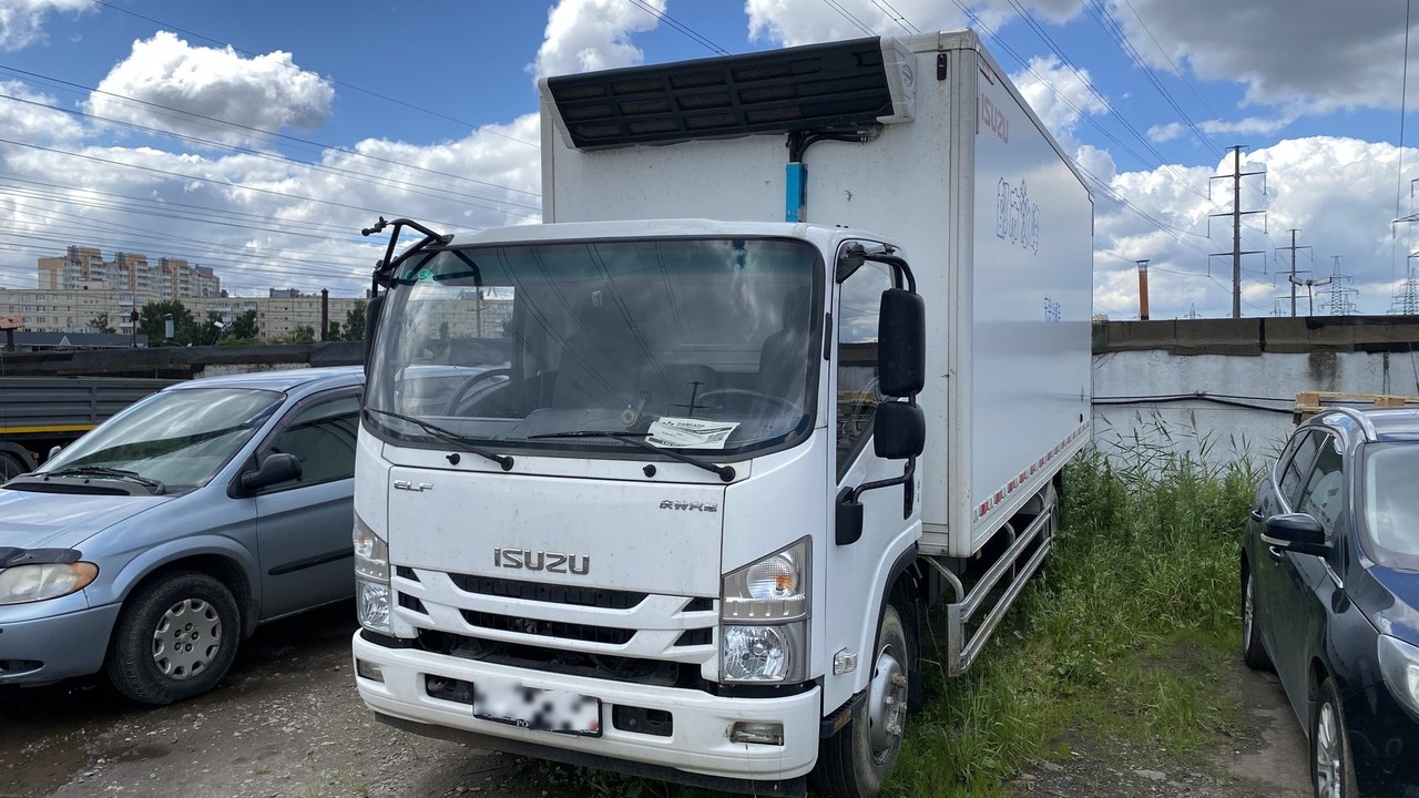 ISUZU ELF 10.5 4x2 Изотермический/рефрижератор — Санкт-Петербург