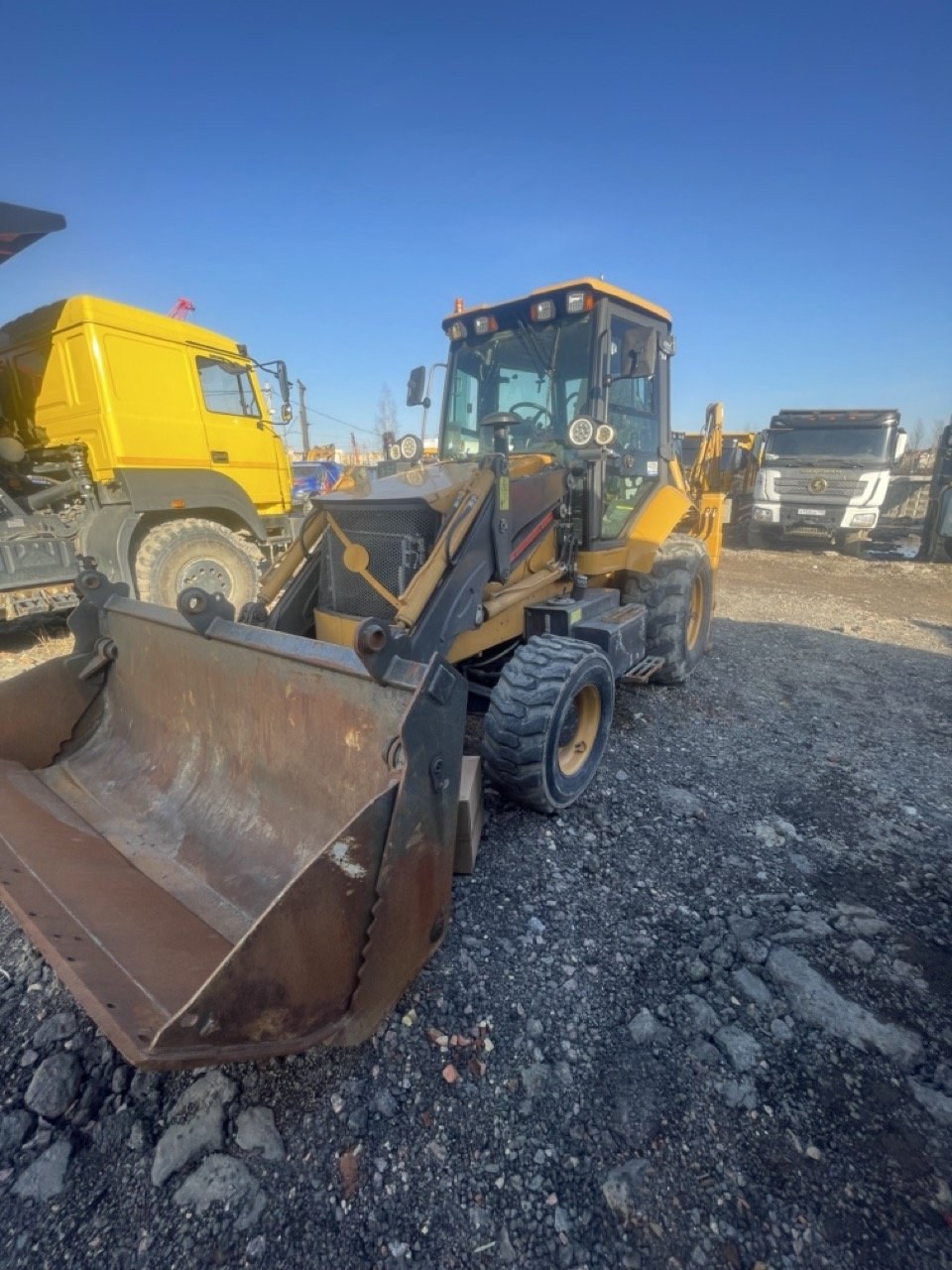 KYLOTON YJ280 Экскаватор-погрузчик — Санкт-Петербург
