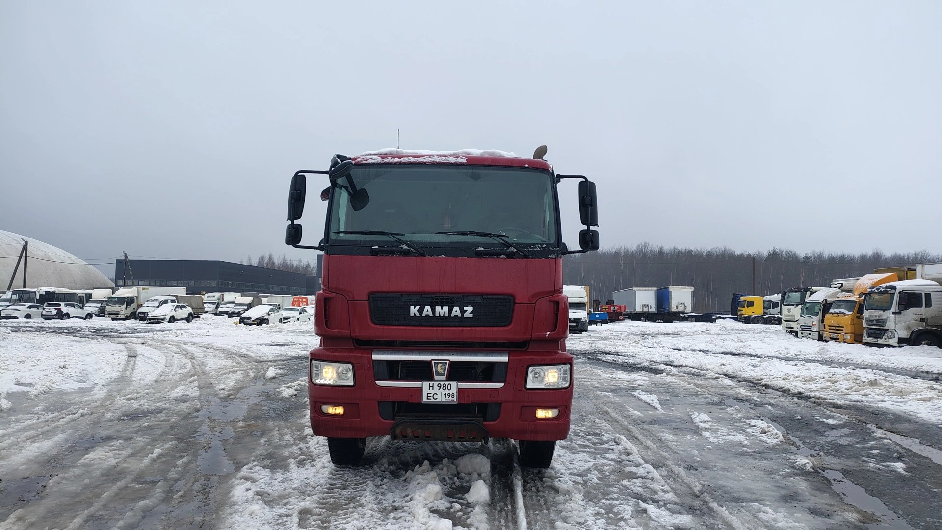 КАМАЗ 65801 — Санкт-Петербург