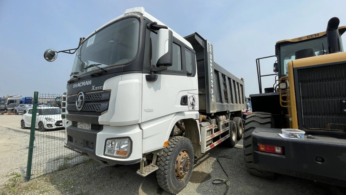 Самосвал SHACMAN SX32586V385 — Владивосток