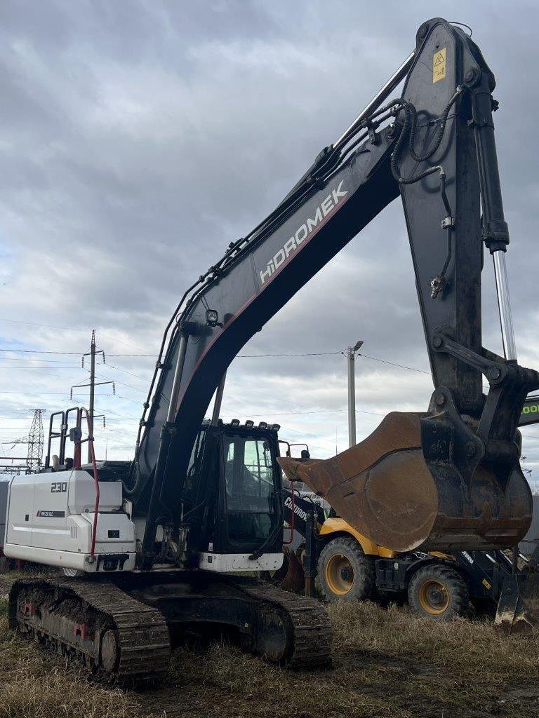 ЭКСКАВАТОР ГУСЕНИЧНЫЙ HIDROMEK HMK 230NLC-3 — Краснодар