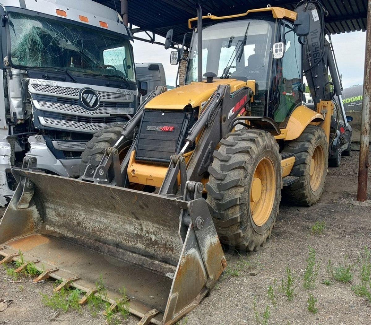 Экскаватор-погрузчик Weheavy WLB468 — Чита