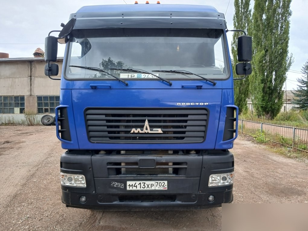 МАЗ 6430 6x4 Седельный тягач 643008-070-020 — Уфа
