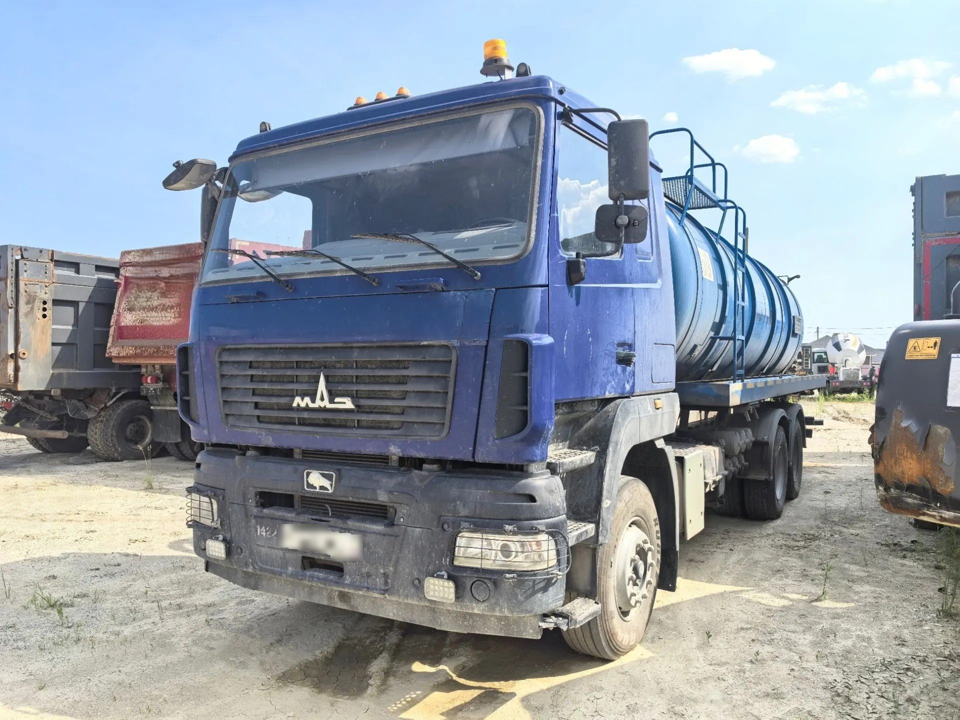 Автоспецтехника Слон 6602 на шасси МАЗ 6312 6x4 Автоцистерна вакуумная — Чигири