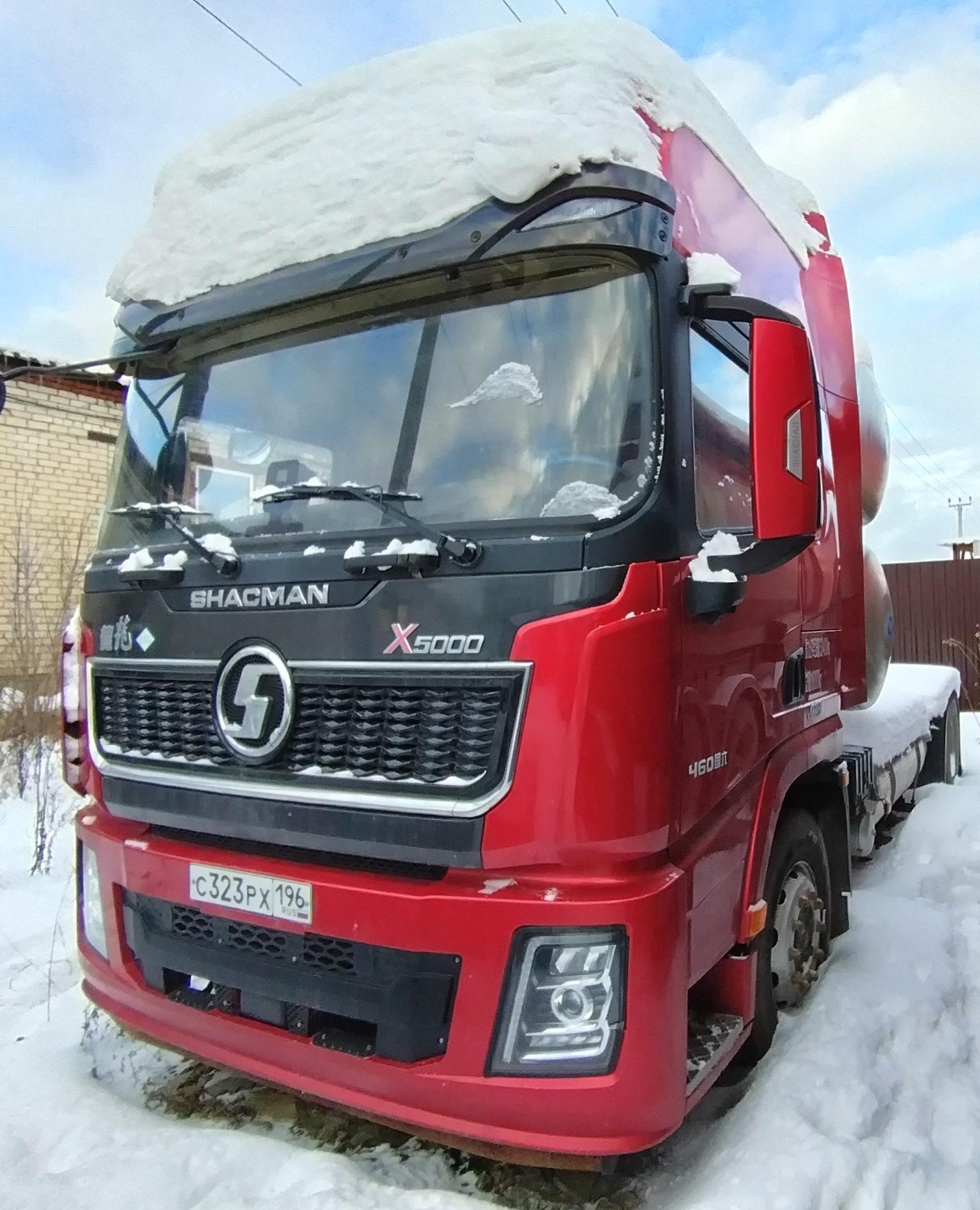 SHACMAN (SHAANXI) 4x2 Седельный тягач — Большой Исток