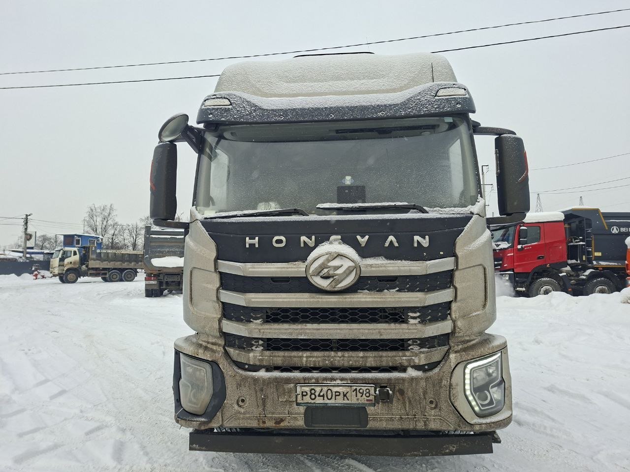 HONGYAN CQ* 6x4 Седельный тягач — Санкт-Петербург