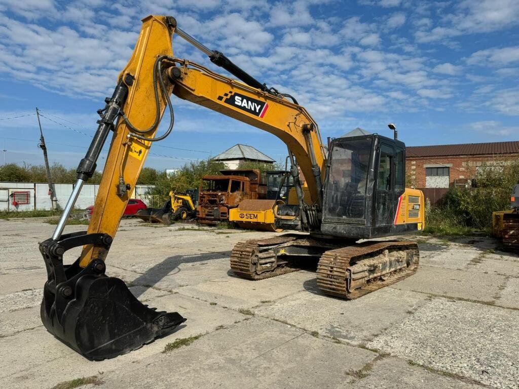 Гусеничный экскаватор SY135C SANY — Тюмень