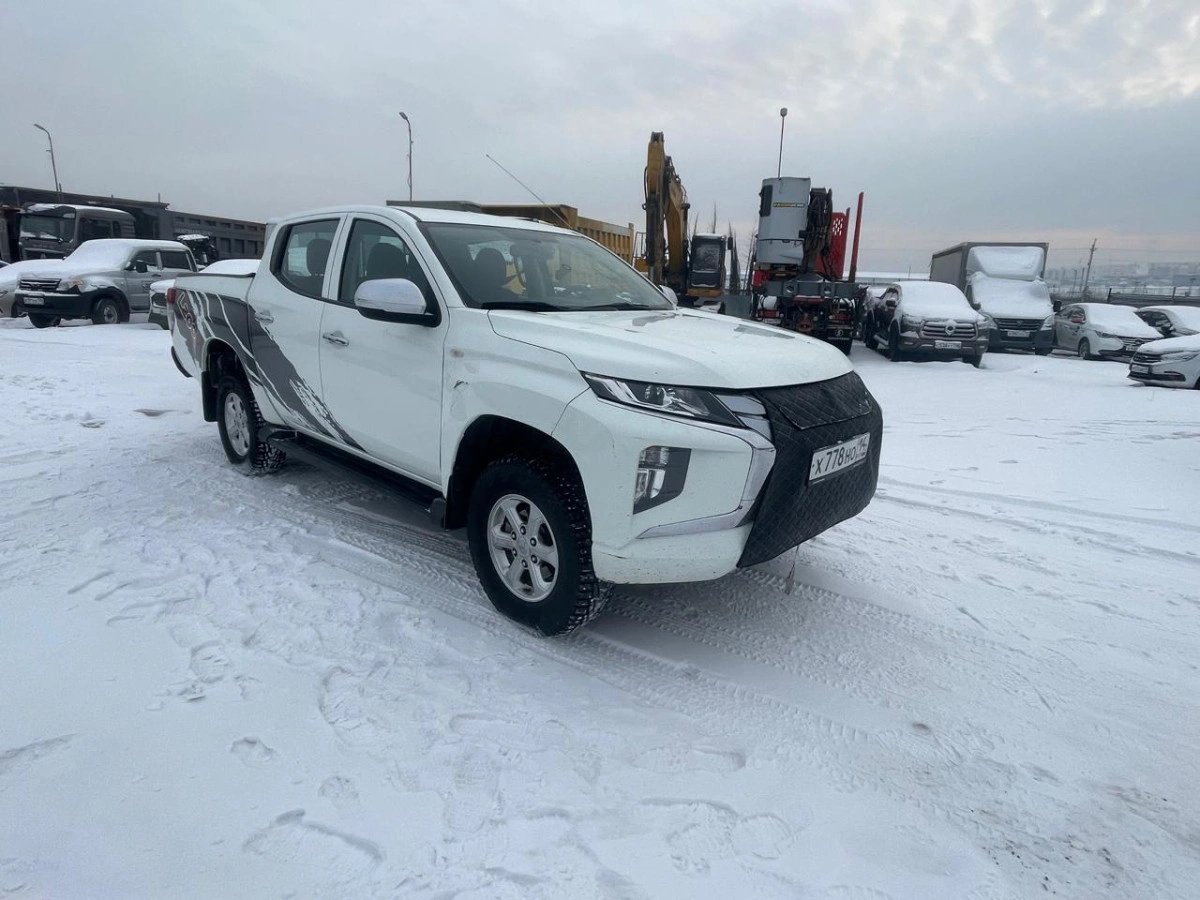 MITSUBISHI L200 — Красноярск