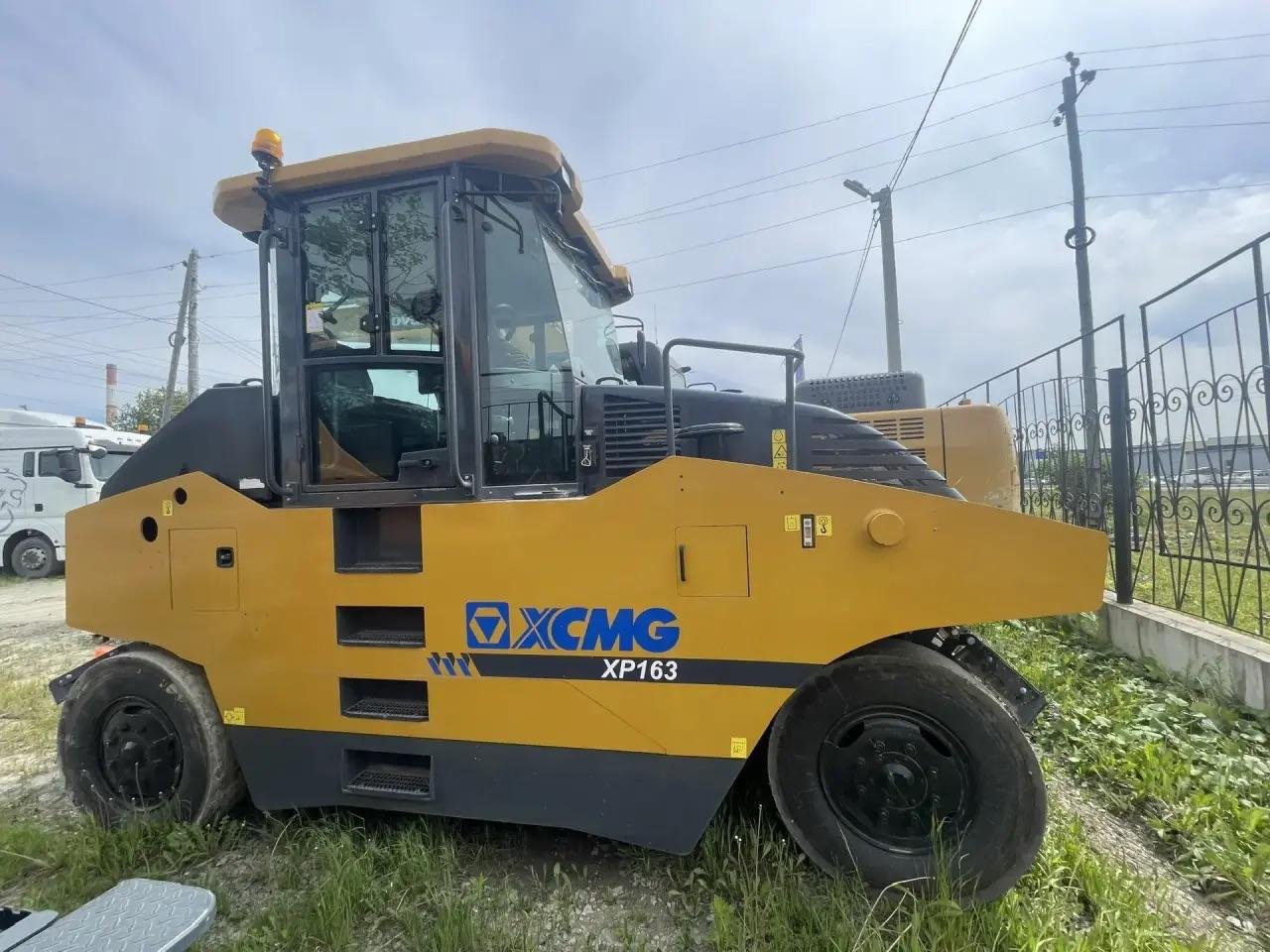 XCMG XP* Каток — Южно-Сахалинск