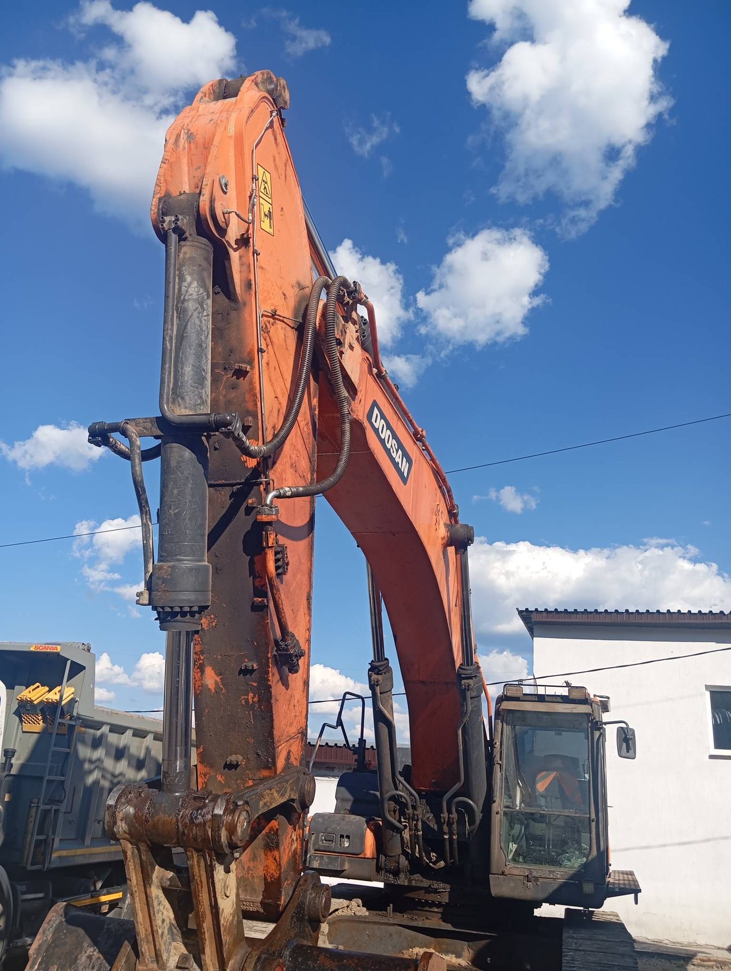 Doosan DX530 Экскаватор — Алдан