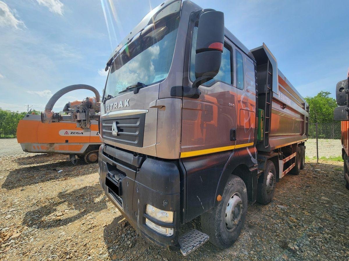 Самосвал Sitrak C7H — Артем