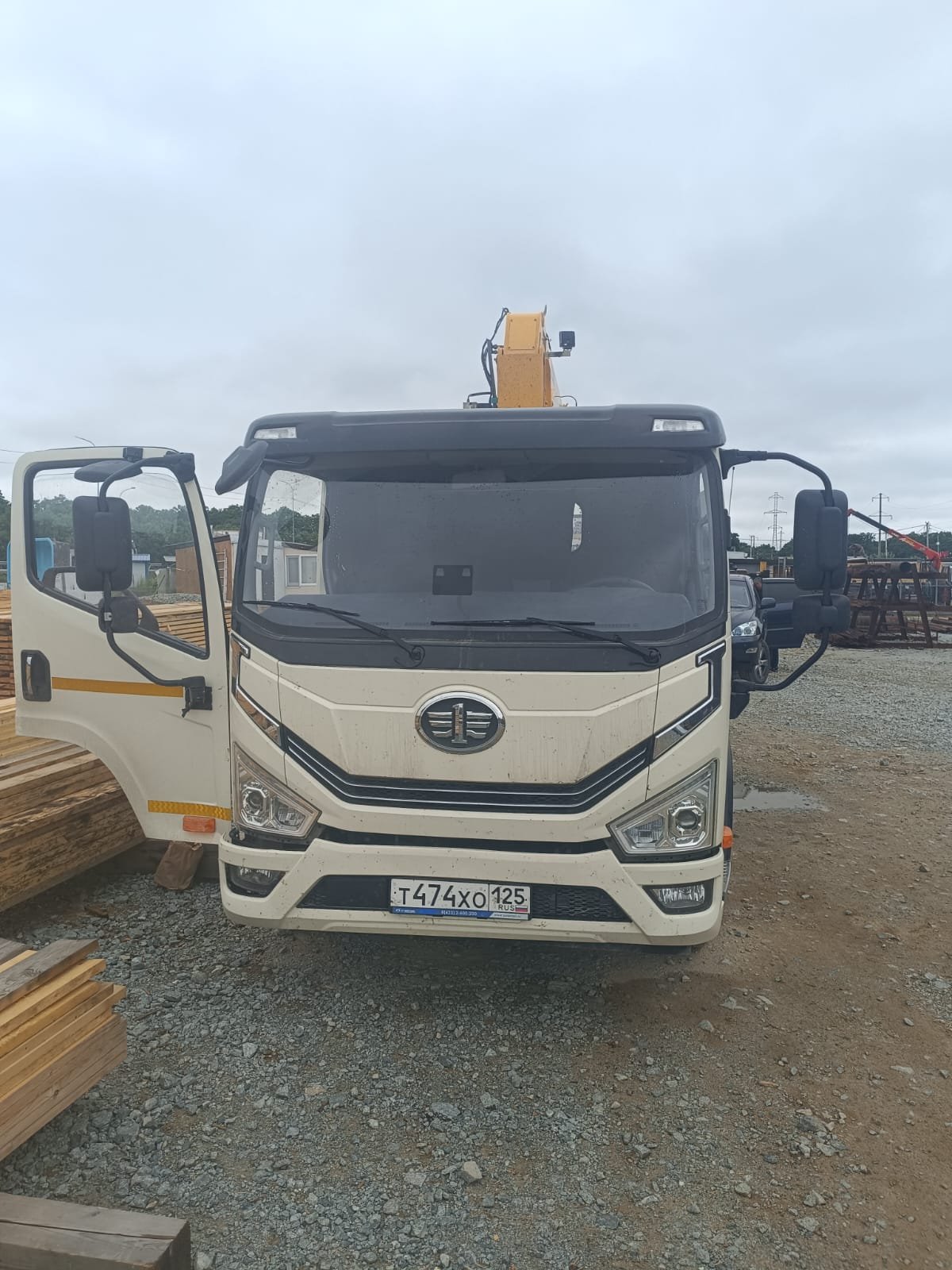 FAW Tiger V 4x2 Бортовой с КМУ CA1121P40K2L4E5A85 — Артем