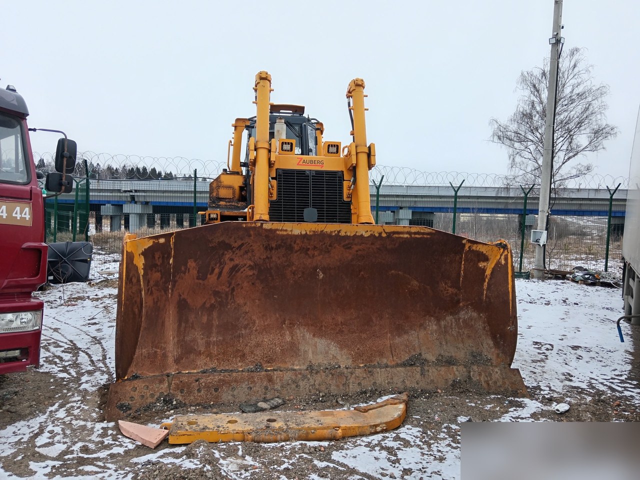 Zauberg B8 Бульдозер — Химки