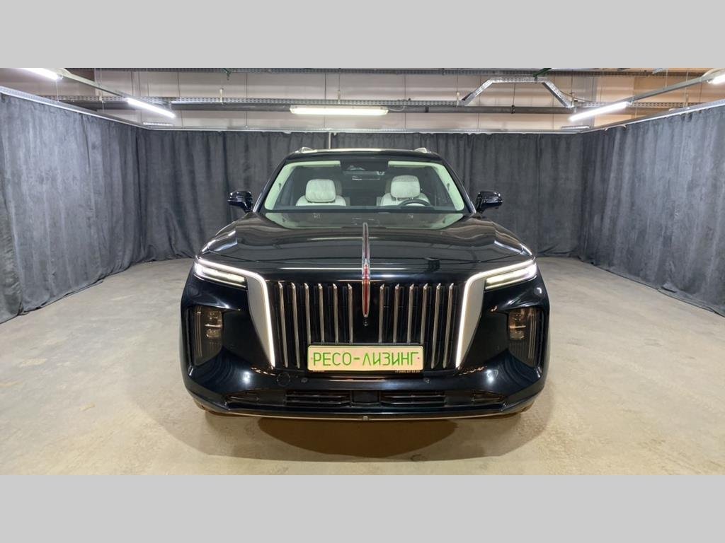 HONGQI E-HS 9 — Москва
