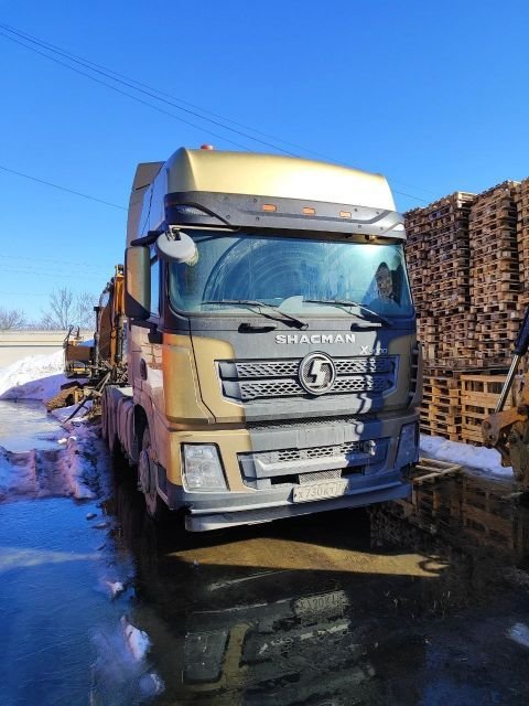 Седельный тягач SX42584V324 — Тюмень