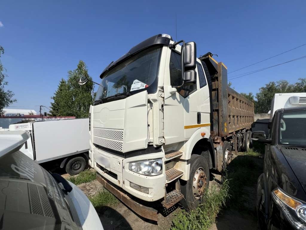 FAW J6 8x4 Самосвал — Москва