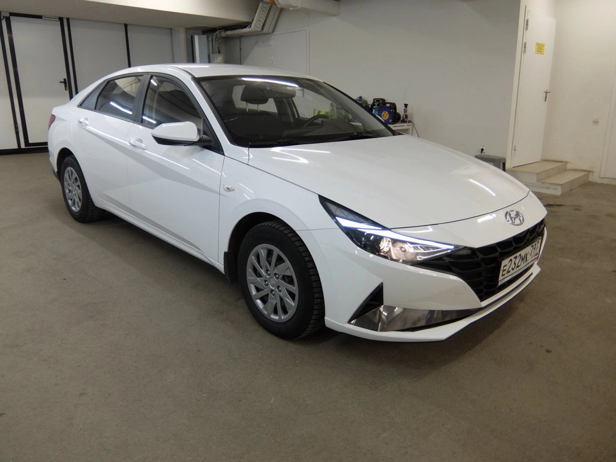 HYUNDAI Elantra — Санкт-Петербург