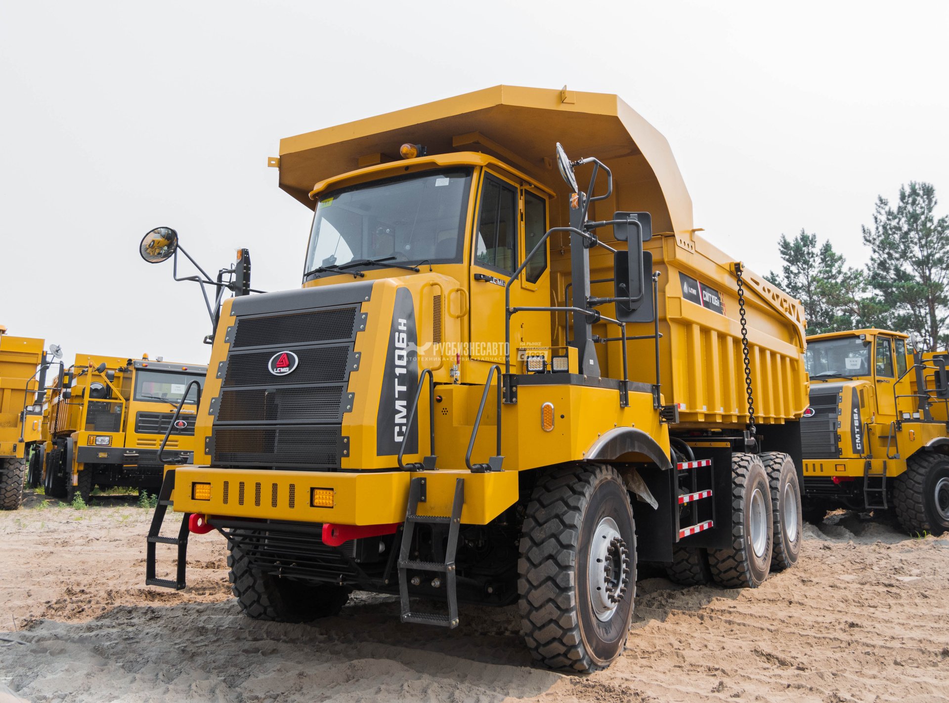 Карьерный самосвал LGMG CMT106H (скальный кузов, задний борт челюстного типа) — новая техника в лизинг