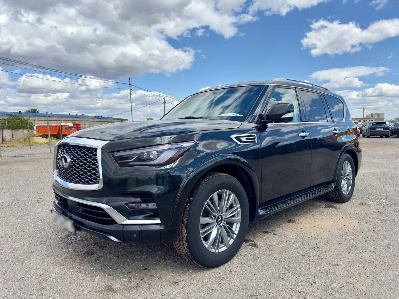 INFINITI QX80 — Волгоград