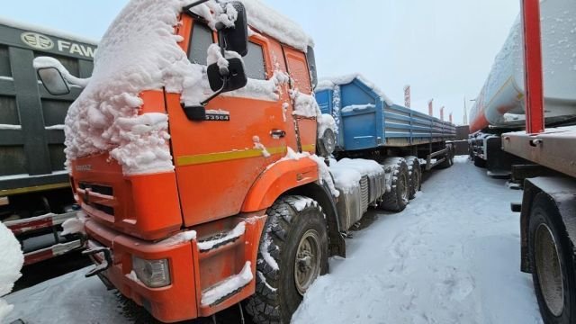 ТЯГАЧ СЕДЕЛЬНЫЙ КАМАЗ В2130 53504-50 — Якутск
