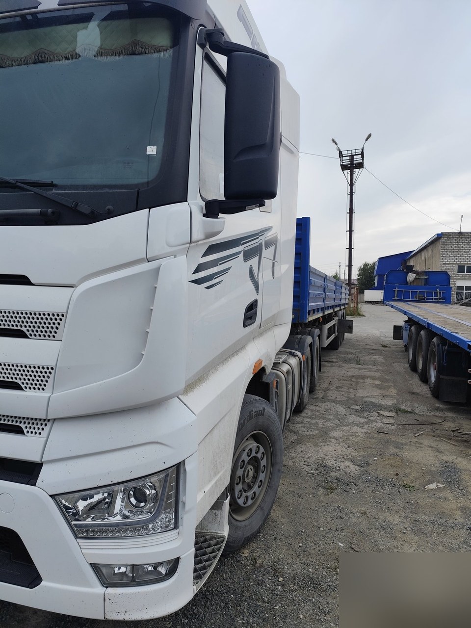 FAW J7 6x4 Седельный тягач CA4250P77K25T1E5 — Южно-Сахалинск