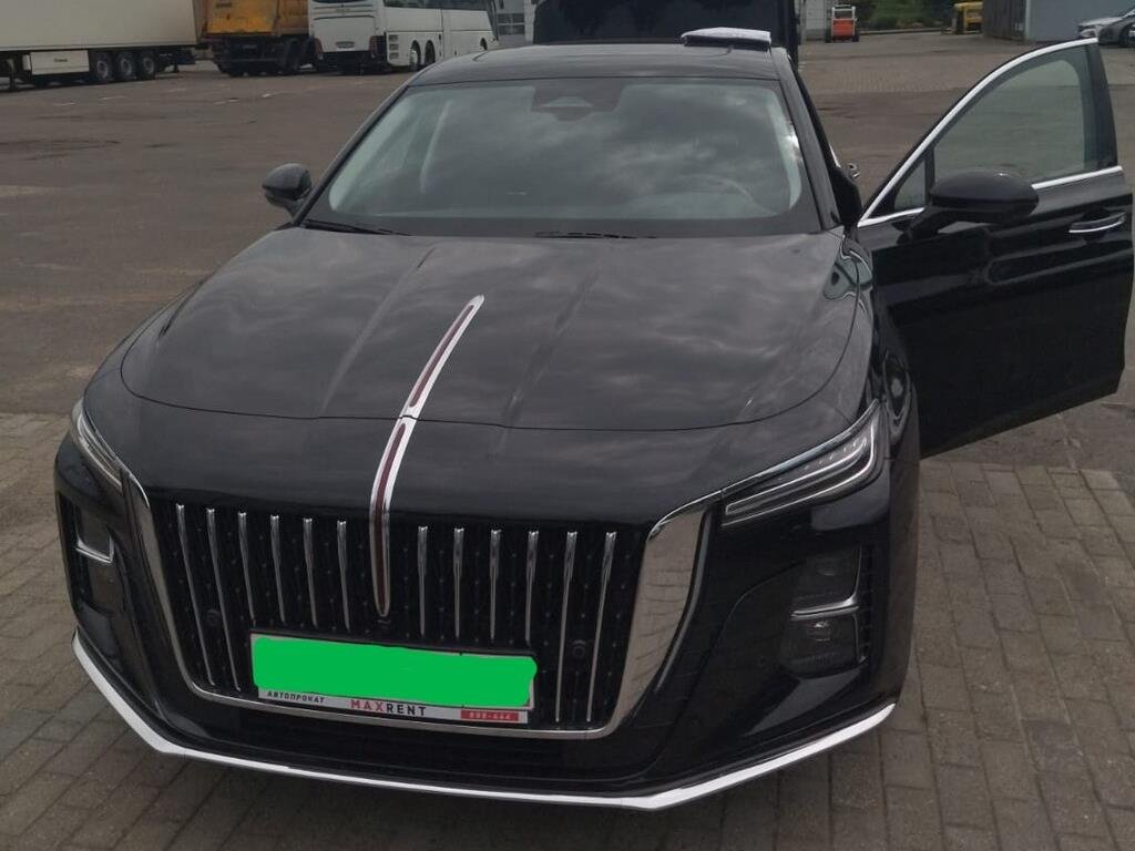 HONGQI H5 — Санкт-Петербург