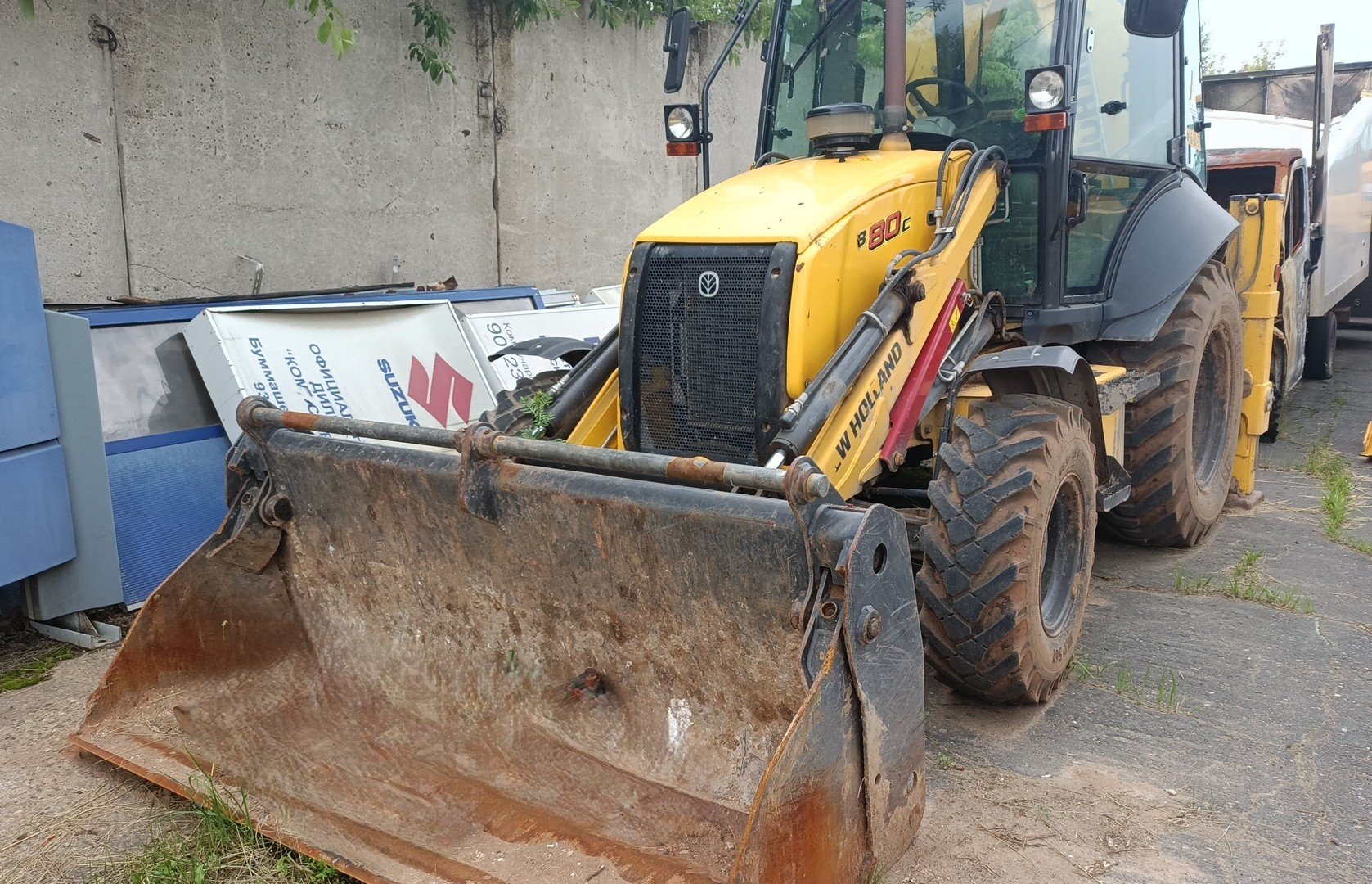 NEW HOLLAND B80B Экскаватор-погрузчик — Ижевск