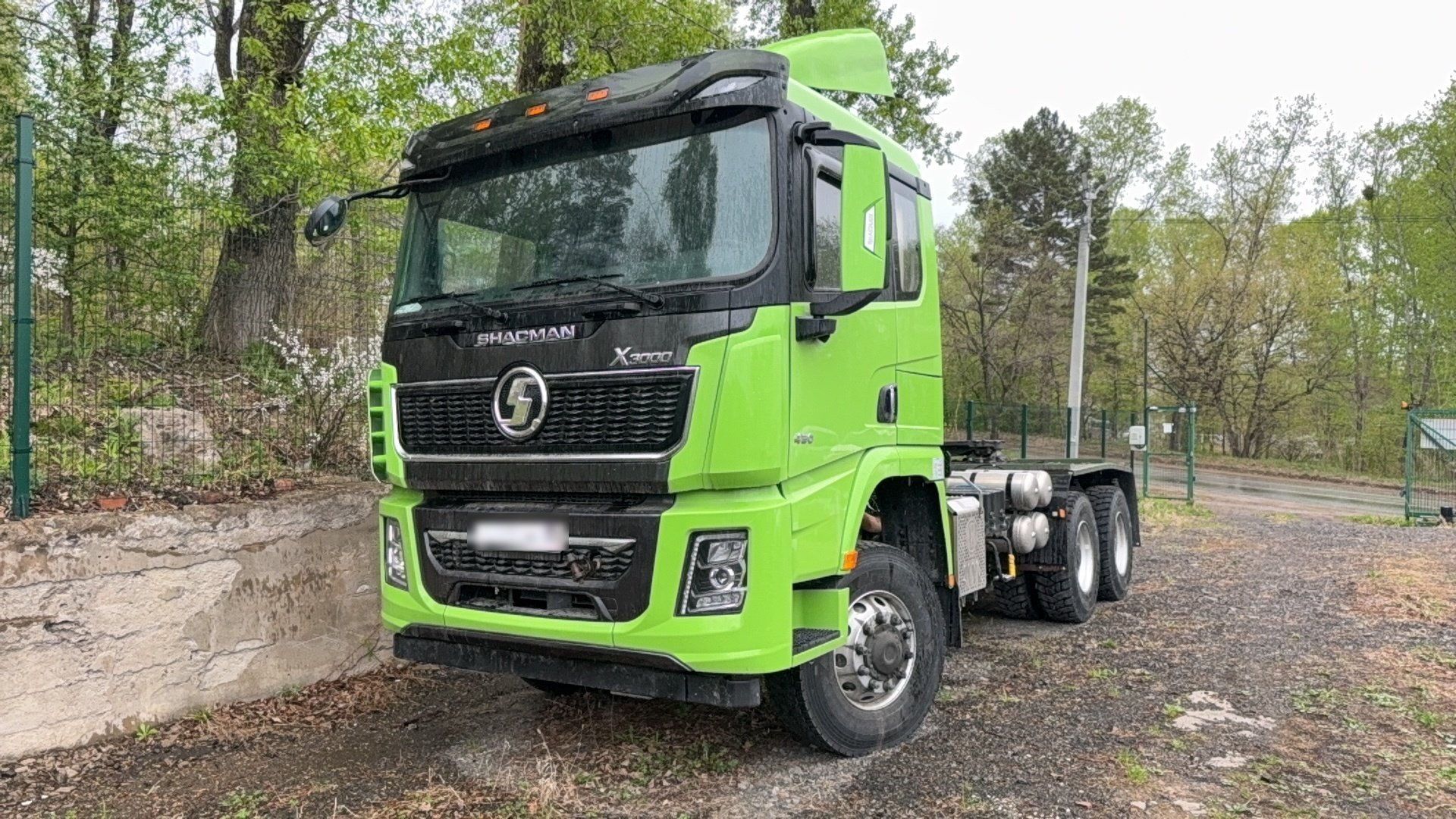 Shacman (Shaanxi) SX* 6x6 Седельный тягач — Хабаровск