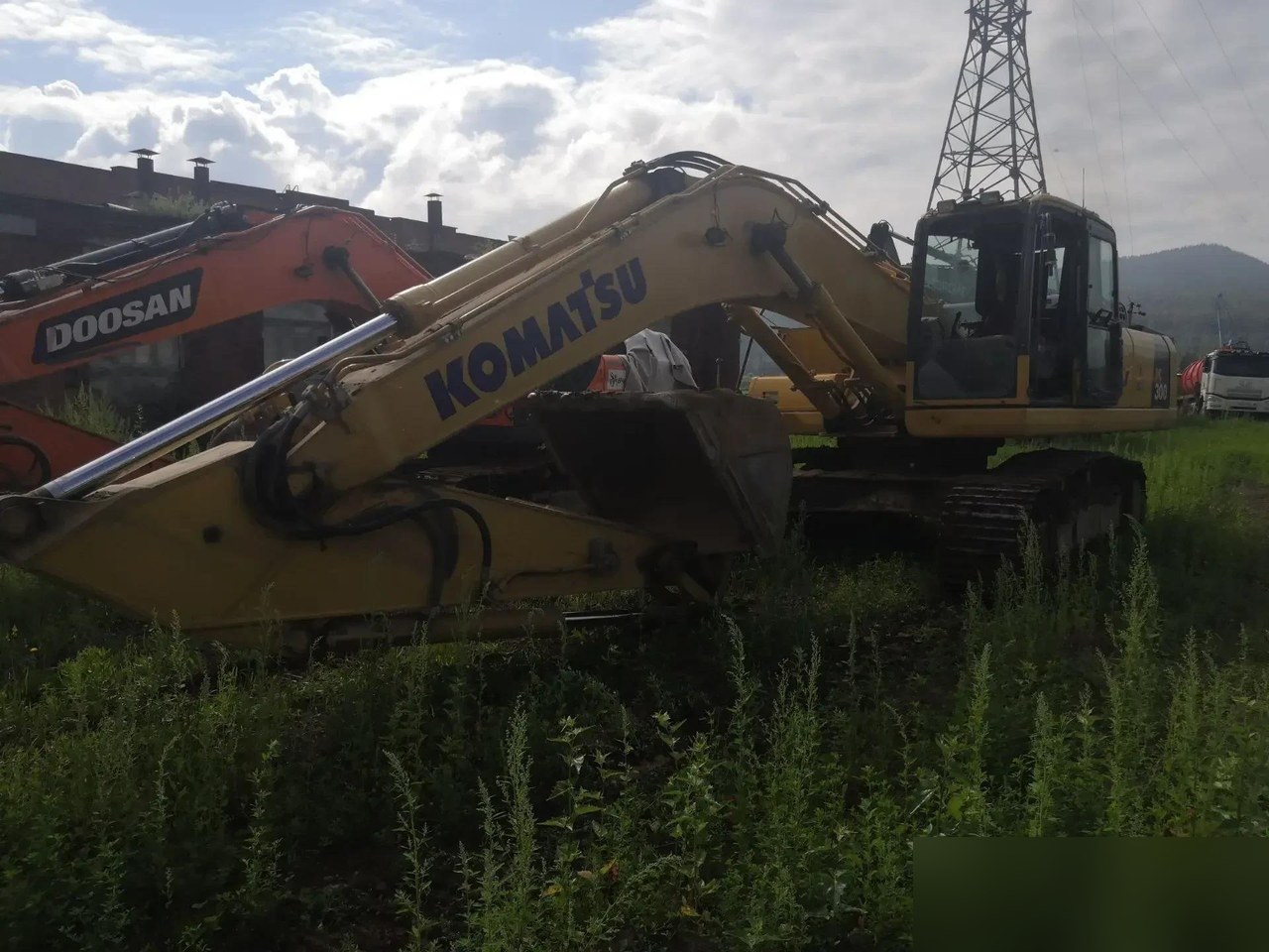 KOMATSU PC 300 Экскаватор PC 300-8M0 — Усть-Кут