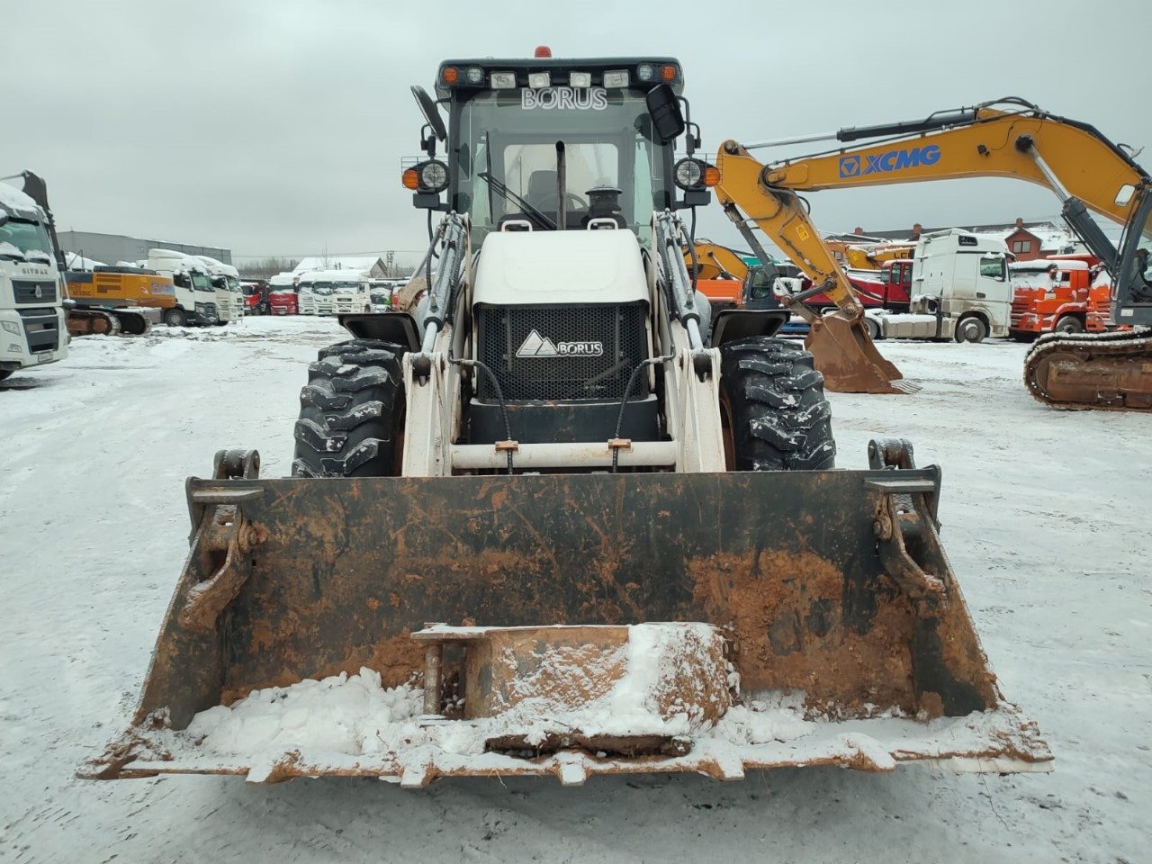 Borus BR-825 Экскаватор-погрузчик — Химки