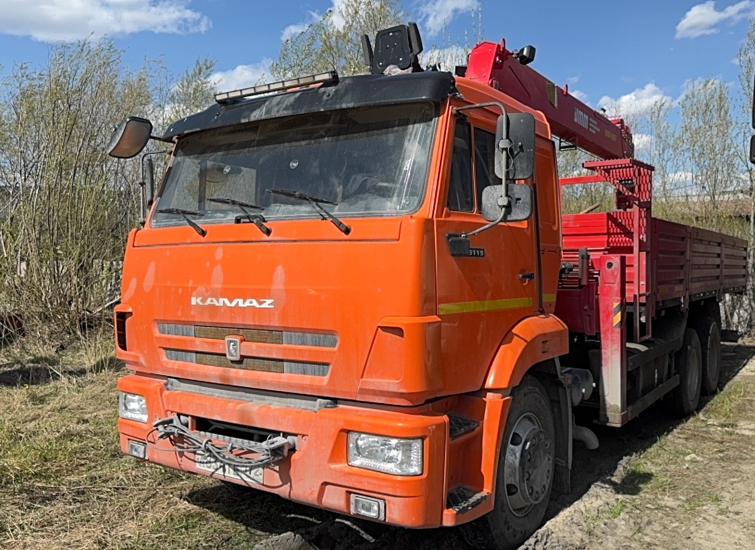 ЗАВОД АСАВТО 3382* на шасси КамАЗ 65115 6X4 Бортовой с КМУ — Тюмень