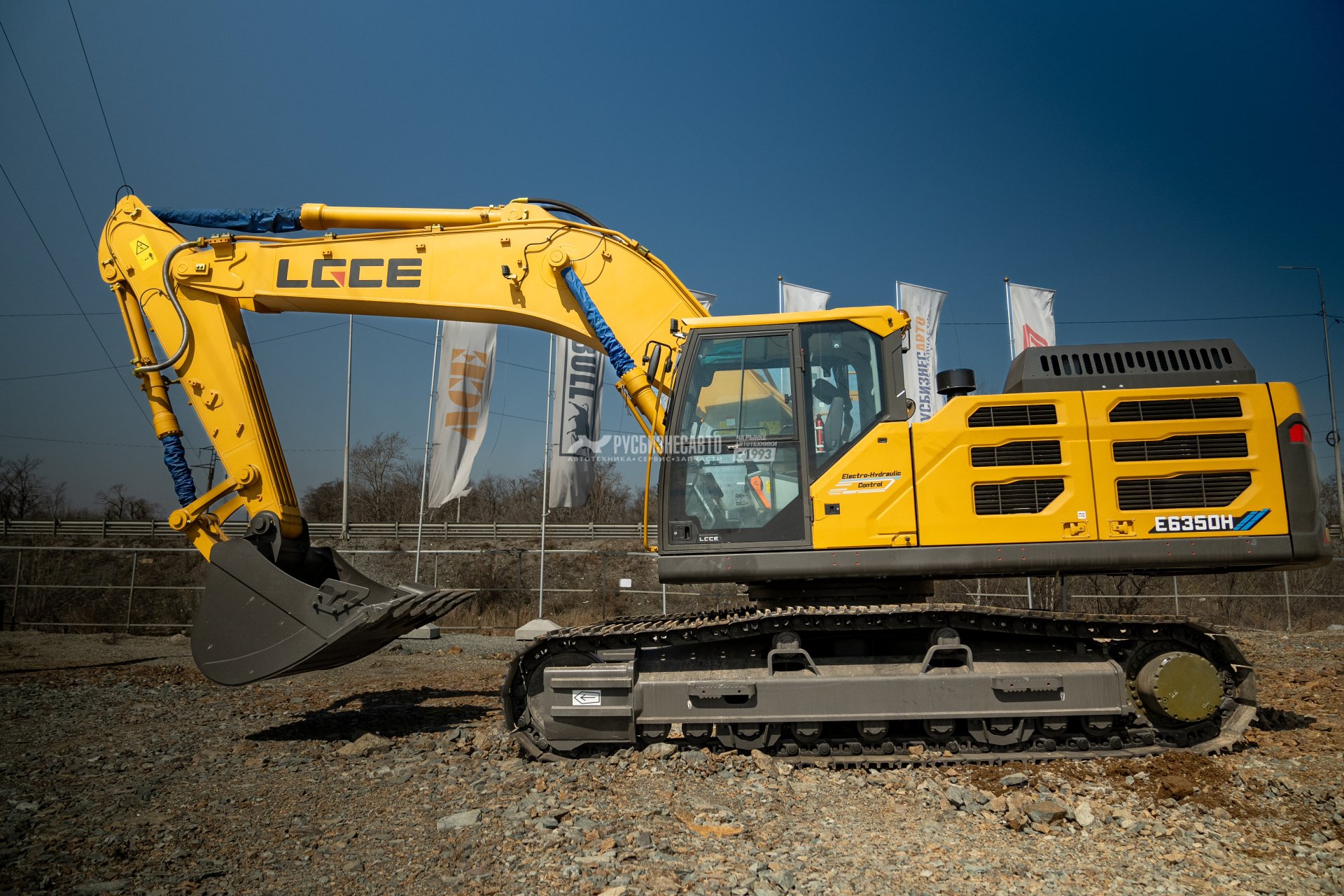 Экскаватор гусеничный LGCE E6350H (Однопоточная гидролиния) — новая техника в лизинг