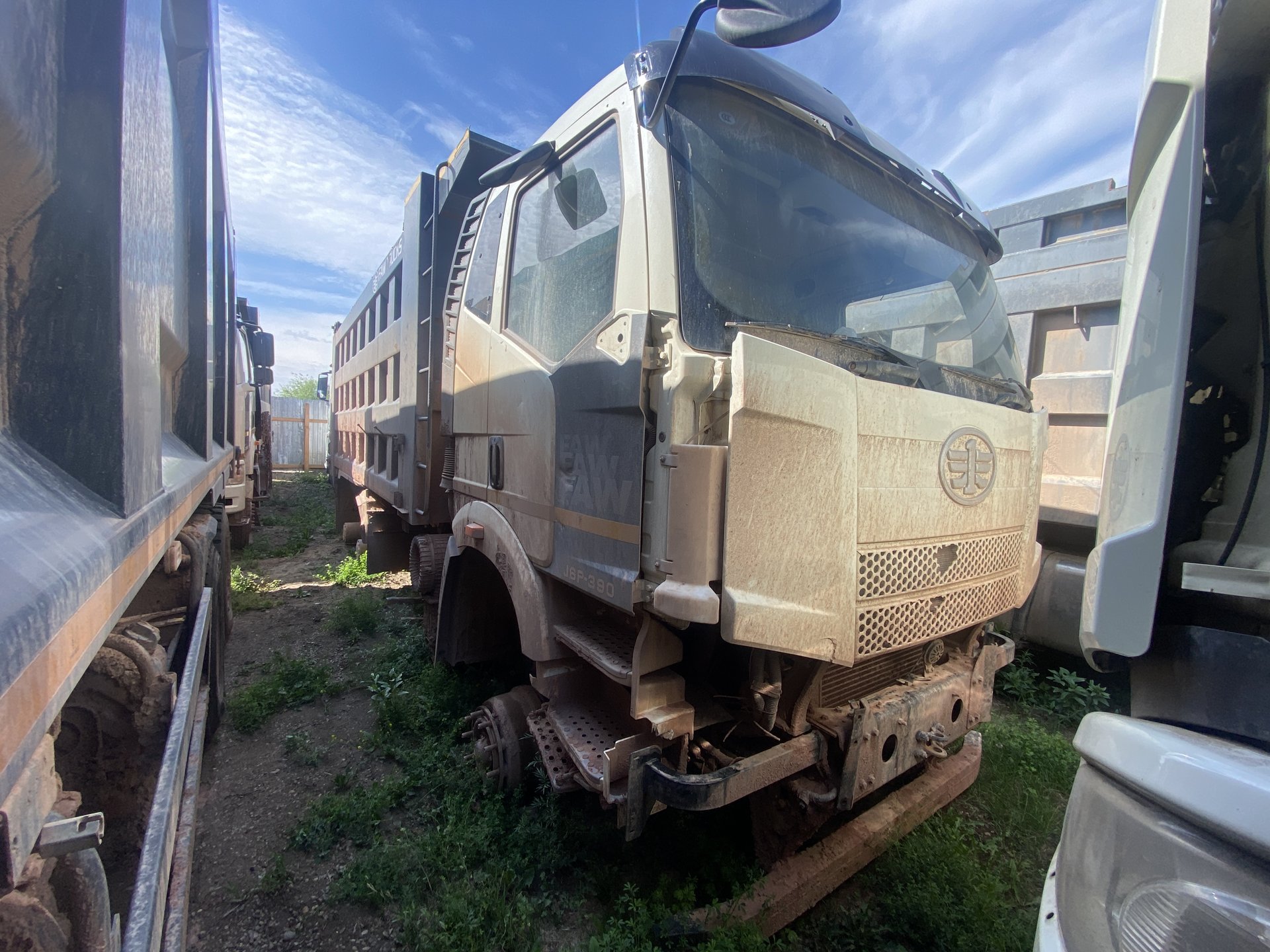 FAW J6 6x4 Самосвал — Иркутск