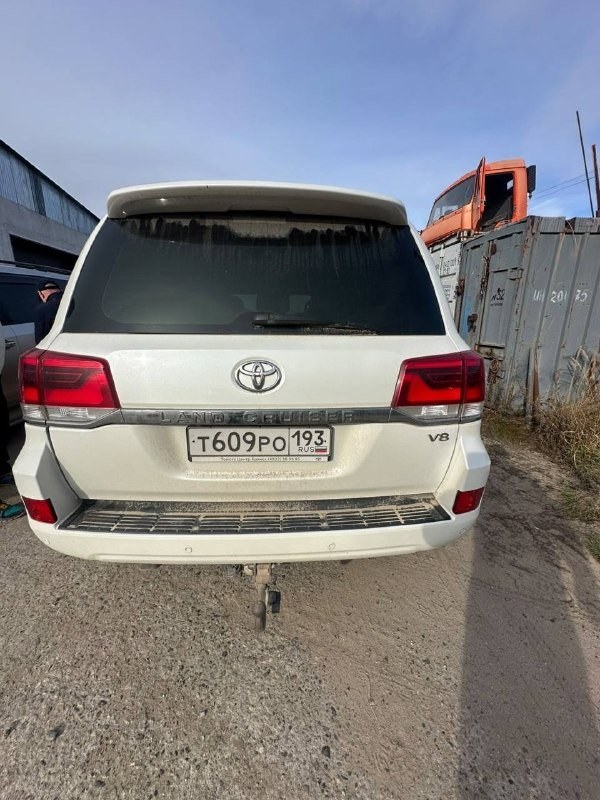Toyota LC 200 — Ленск