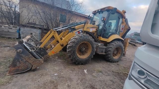 Экскаватор-погрузчик RUNMAX SE460R — Казань