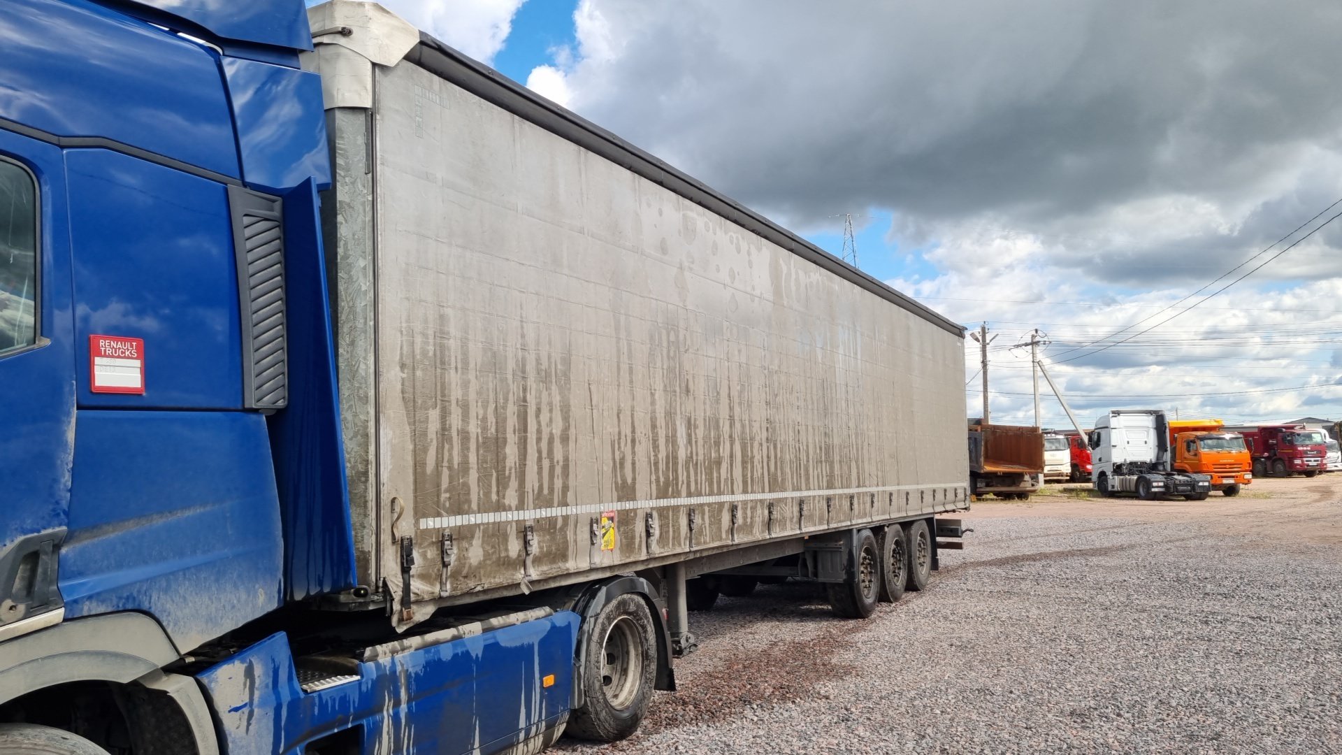 SCHMITZ CARGOBULL SCS Полуприцеп шторный — Санкт-Петербург